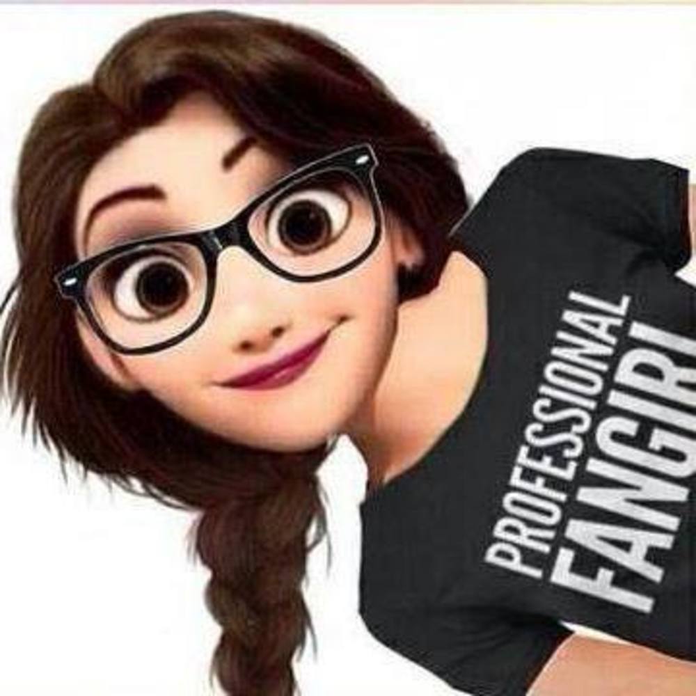Meet your Posher, Oumaima